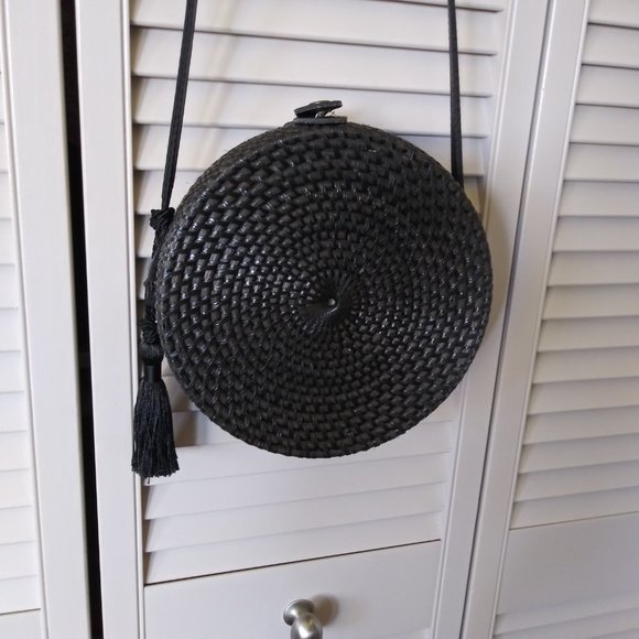 Lokatan Rattan Roundie Lotus Shoulder Bag - Picture 8 of 9